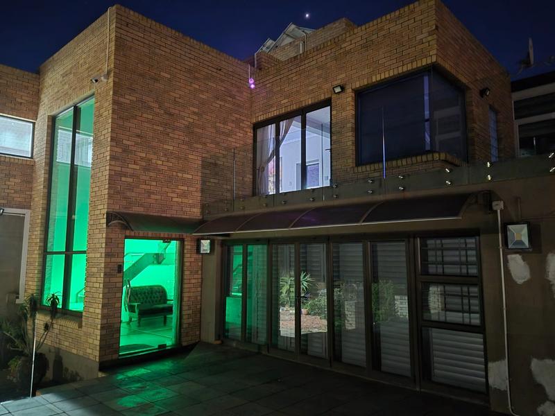 6 Bedroom Property for Sale in Dana Bay Western Cape